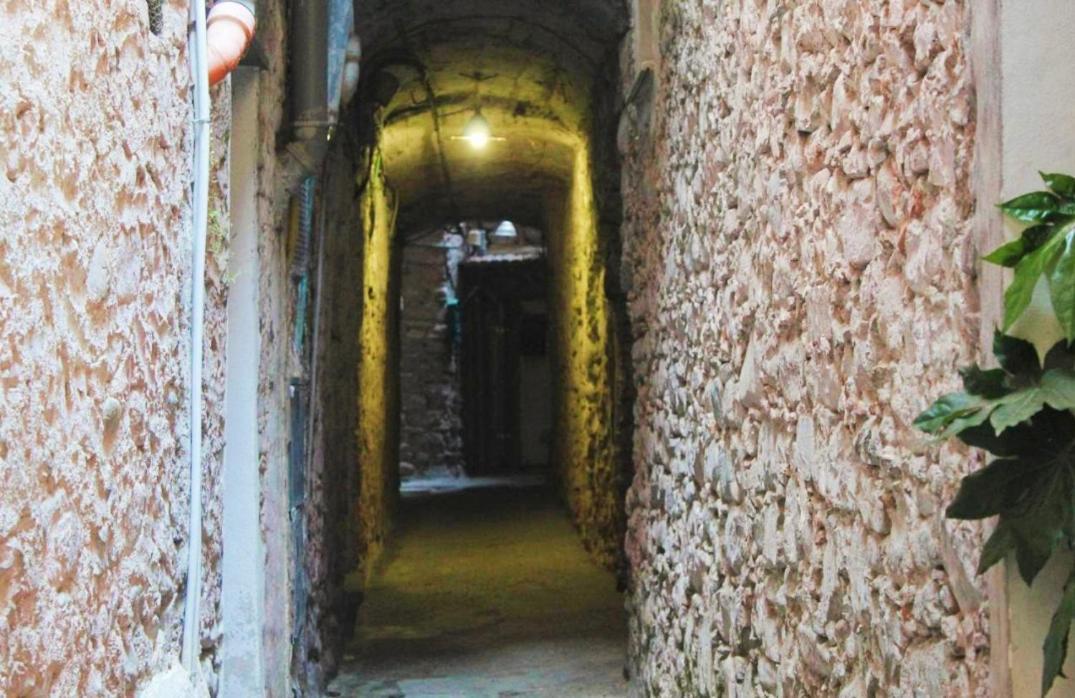 ドルチェアックアA Casa Di Fedeアパートメント エクステリア 写真